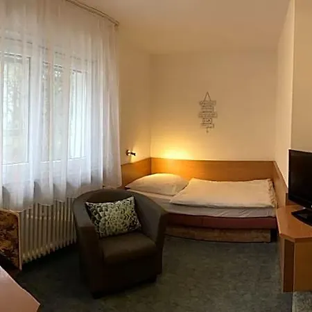 Cascade Hotel